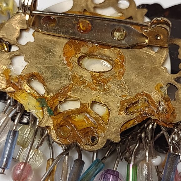 Plastic And Metal Dangling Bead Lucky Elephant Brooch - Picture 12 of 12